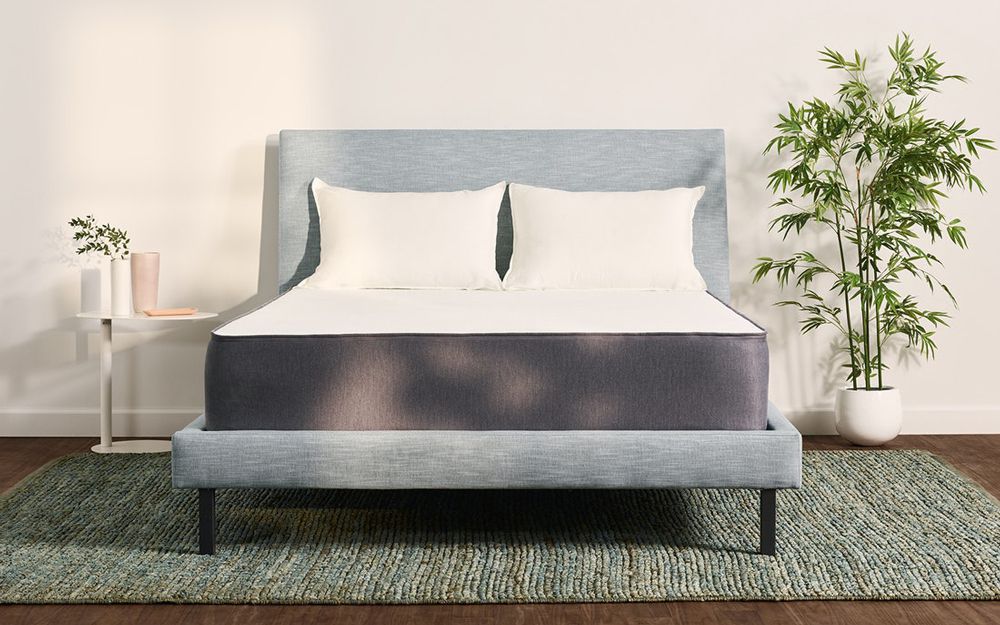 Casper Hybrid Mattress on a grey bed