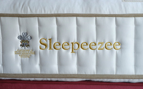 Sleepeezee Centurial 02 Embroidery Label