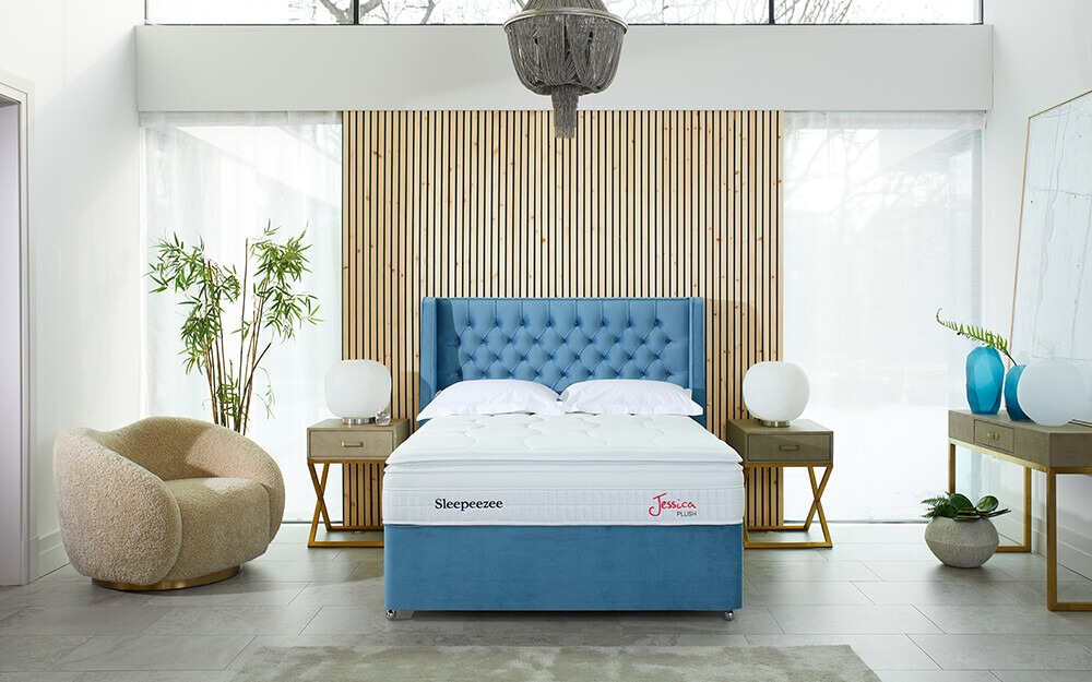 The Sleepeezee Jessica 2200 Pocket Plush Mattress in a luxury hotel room.